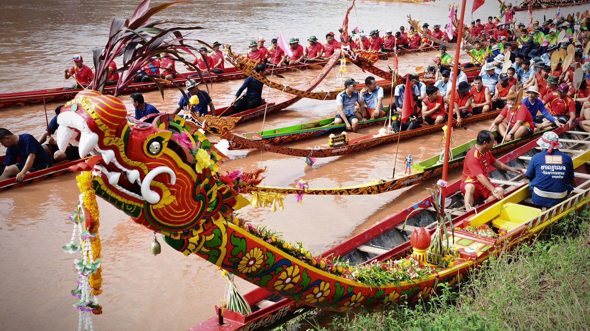 ประเพณีงานแข่งเรือจังหวัดน่าน