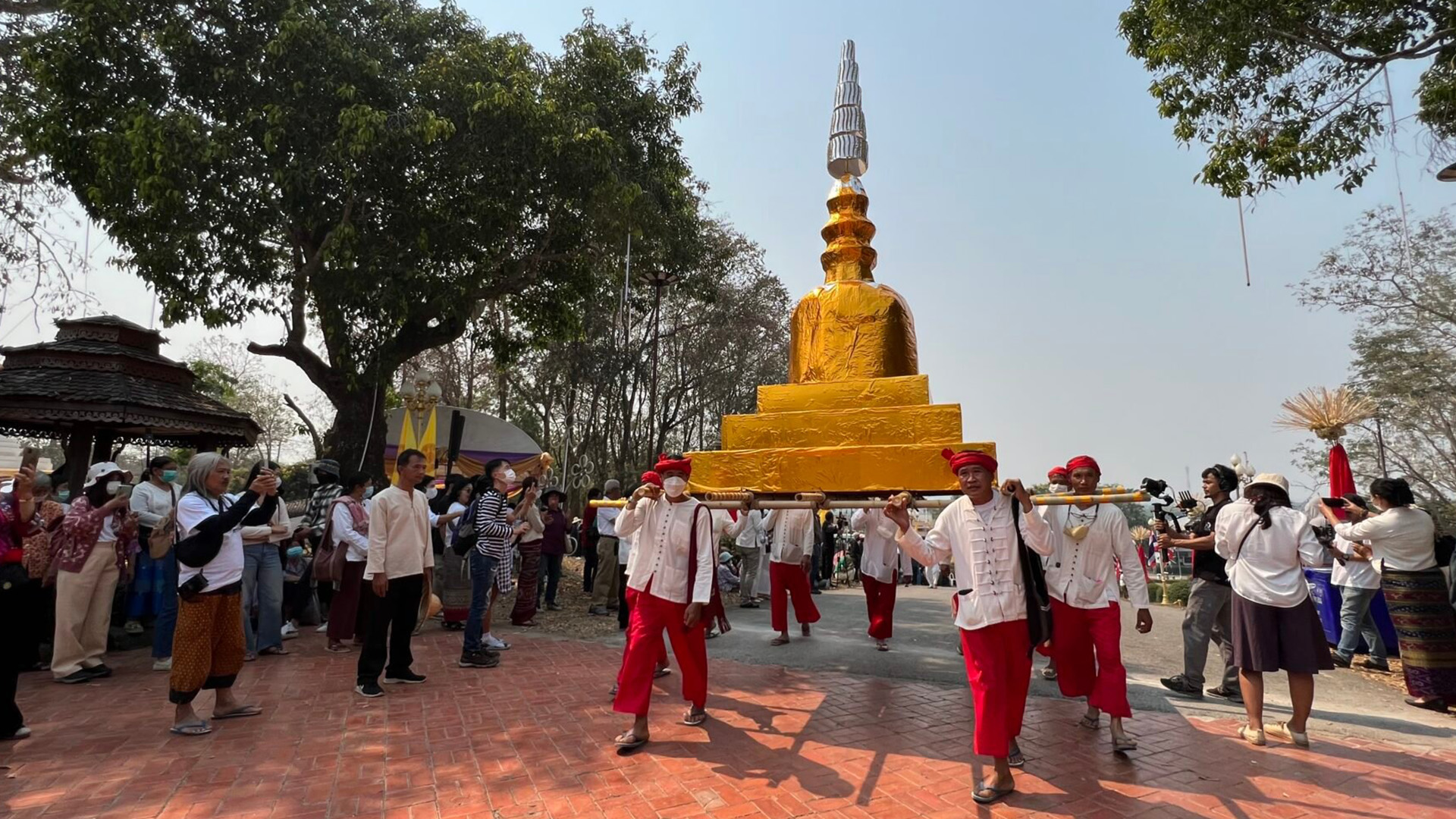 ประเพณีหกเป็งนมัสการพระธาตุแช่แห้ง